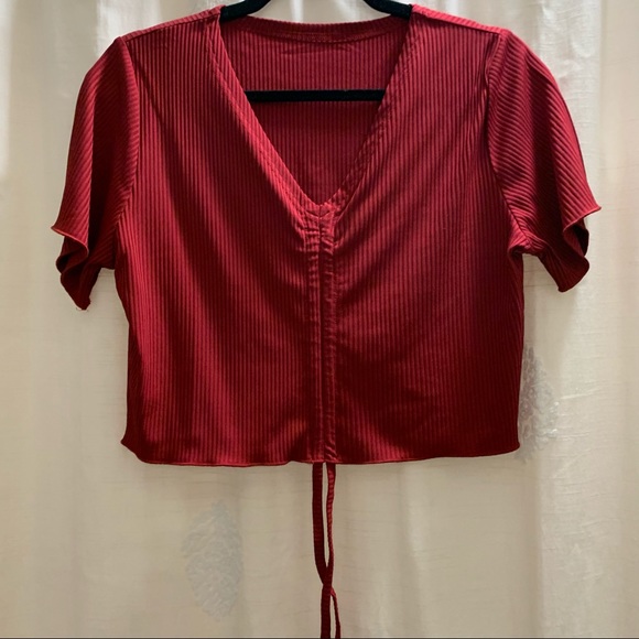 Red Ribbed Cropped Drawstring-Tie Ruched-Front Top - Picture 2 of 11